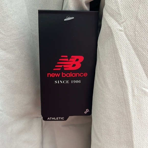 New Balance Run Crew Jacket - no tag - Picture 7 of 15